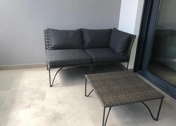 Three Little Birds 마카르스카